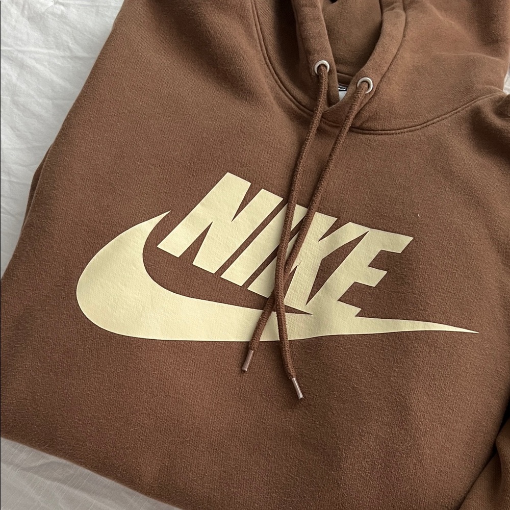 Nike Chocolate Brown Tracksuit with Logo - Picture 3 of 3